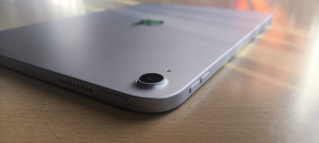 ipad a16 design camera