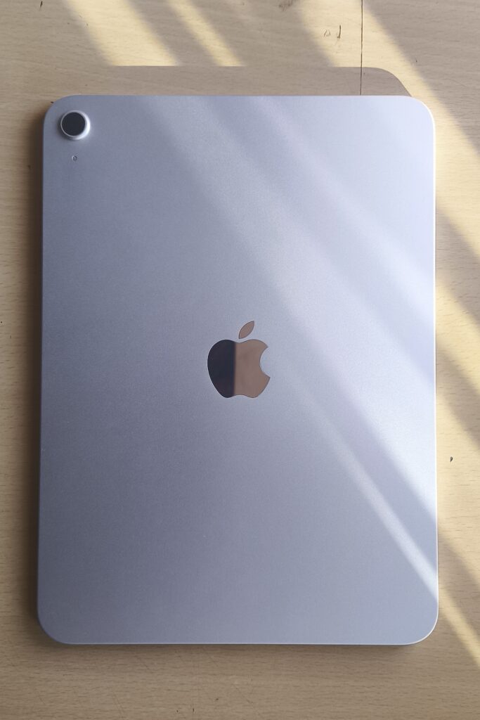 ipad a16 11 gen back design